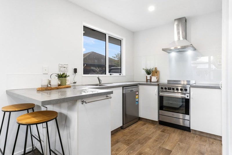 9A Topham Lane, Hornby, Christchurch - Carousel 2