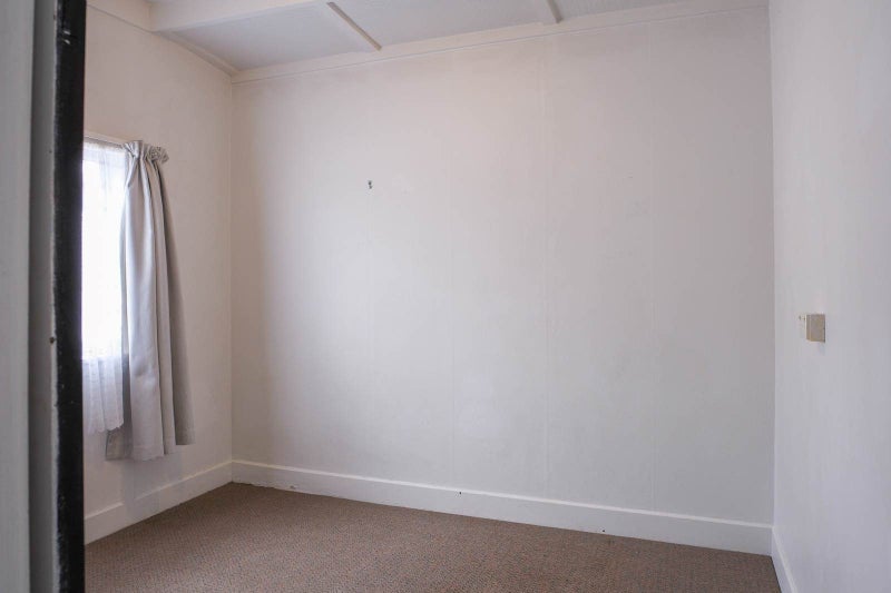 98 Point Chevalier Road, Point Chevalier, Auckland - Carousel 12