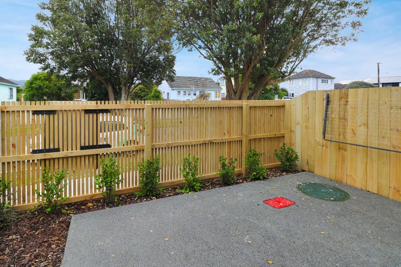 1/16 Sladden Street, Naenae, Lower Hutt - Carousel 10