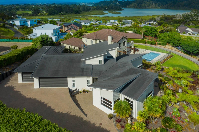 215D Schnapper Rock Road, Schnapper Rock, Auckland - Carousel 1
