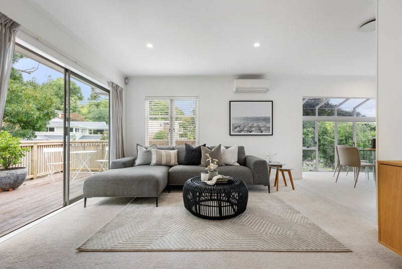 43 Gowing Drive, Meadowbank, Auckland - Carousel 1