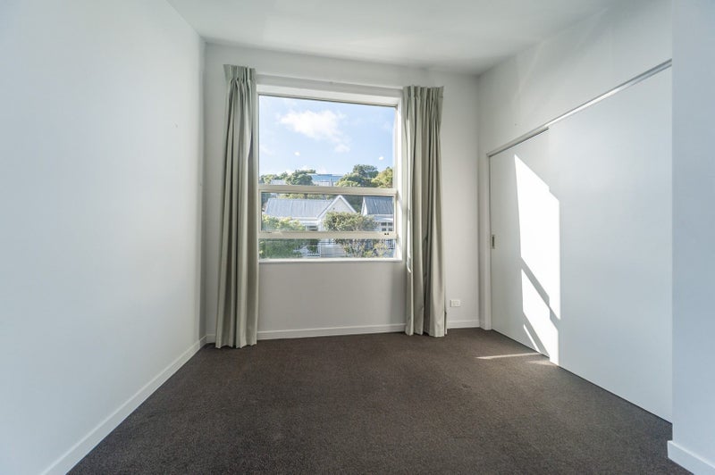 2/24 Princess Terrace, Newtown, Wellington - Carousel 2
