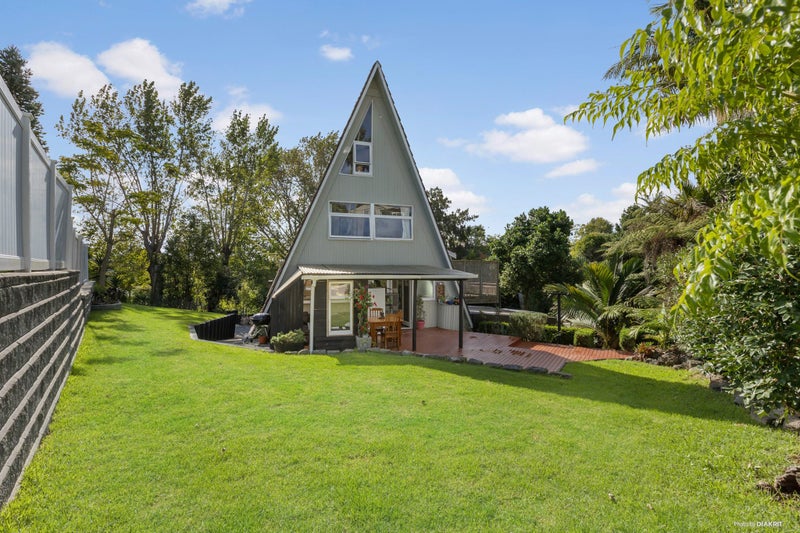 13 Bert Wilson Place, Cockle Bay, Auckland - Carousel 2