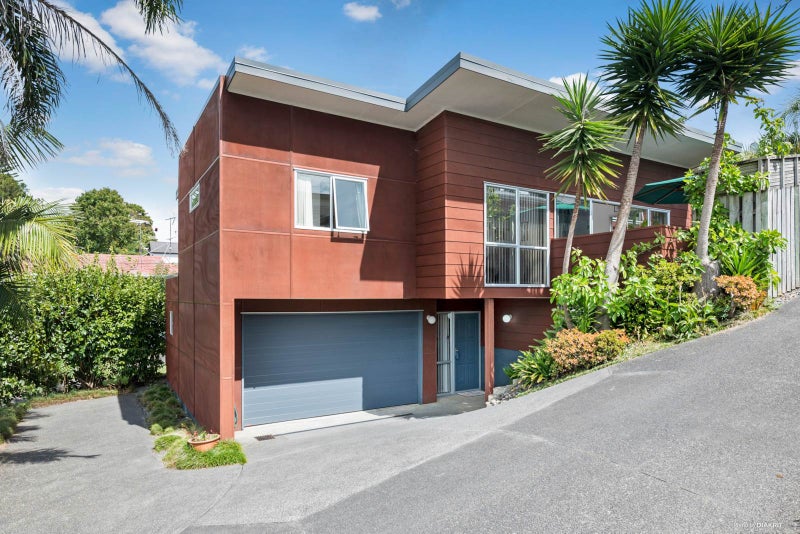 2/18 Hogans Road, Glenfield, Auckland - Carousel 1