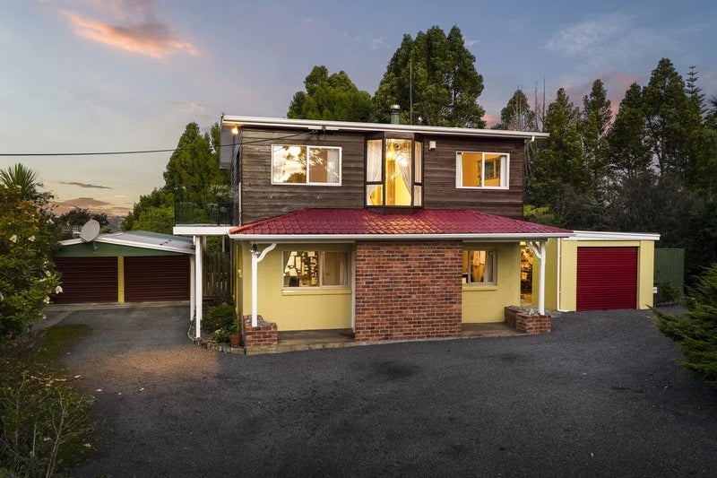 194 Forest Hill Road, Waiatarua, Auckland - Carousel 1