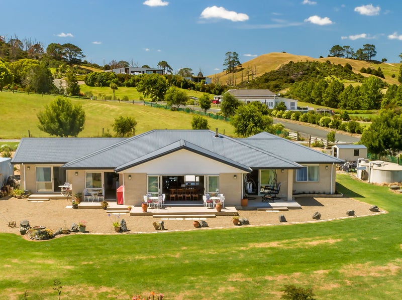 7 Charis Lane, Wellsford, Wellsford - Carousel 1