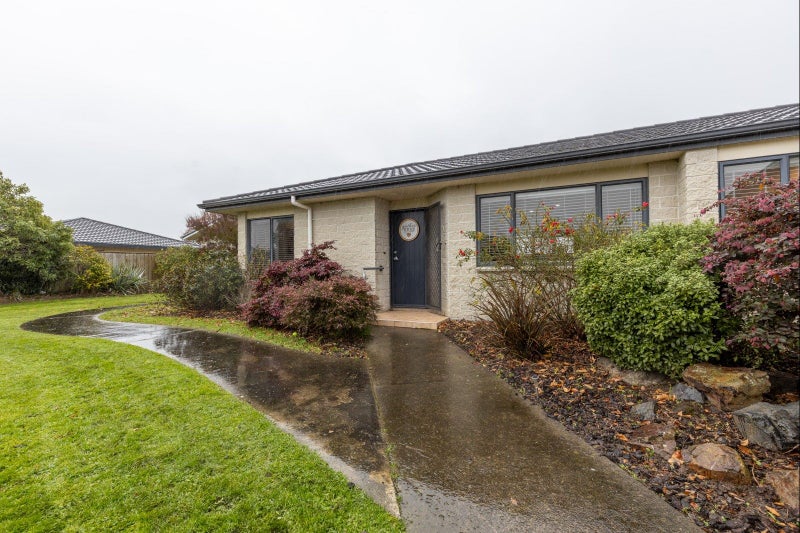 16 Daniel Place, Kelvin Grove, Palmerston North - Carousel 34