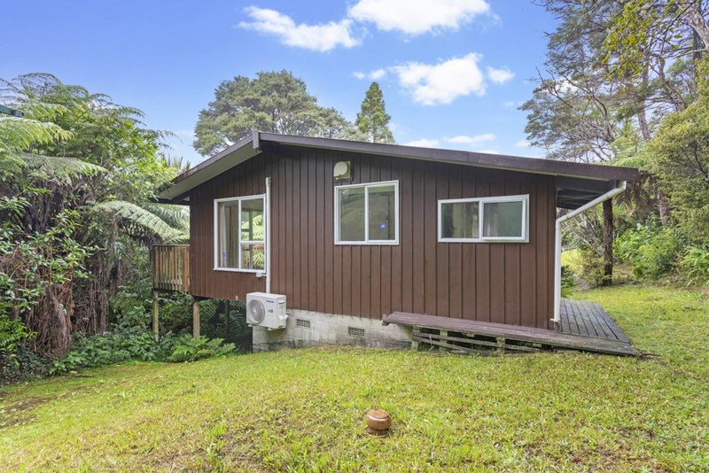 70 Rauhuia Crescent, Parau, Auckland - Carousel 2