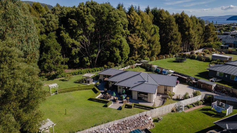 16 Karaka Place, Taupo - Carousel 2