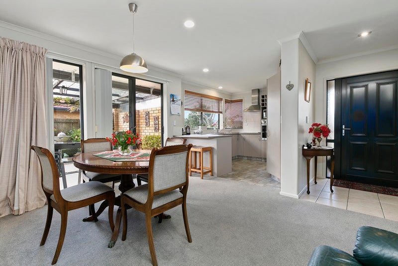 5 Beachmere Place, Papamoa Beach, Papamoa - Carousel 2