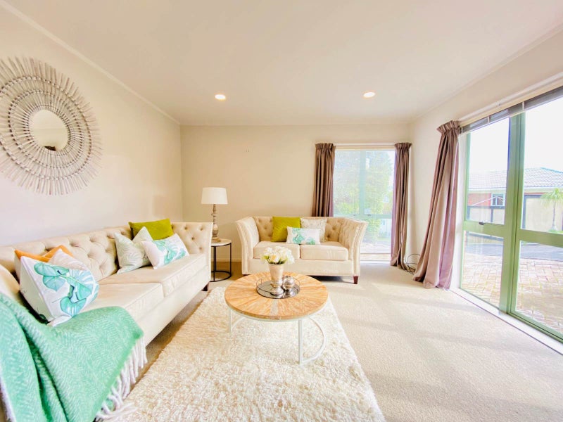 2/37 Pickwick Parade, Mellons Bay, Auckland - Carousel 2