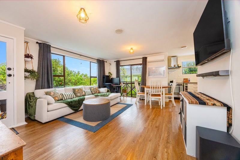 2/111 Seymour Road, Sunnyvale, Auckland - Carousel 2