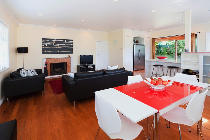 42 Rukutai Street, Orakei, Auckland - Carousel 2