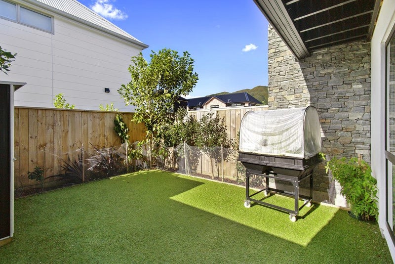 5/27 Waiwhetu Road, Waiwhetu, Lower Hutt - Carousel 2