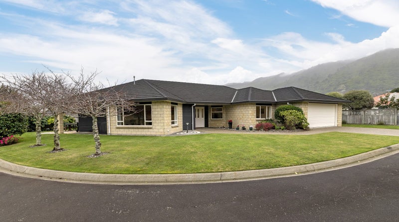 3 Cherry Bay, Waikanae, Waikanae - Carousel 1