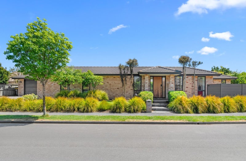 17 Sovereign Gardens, Halswell, Christchurch - Carousel 1