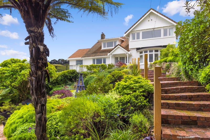 31 Upper Watt Street, Wadestown, Wellington - Carousel 1