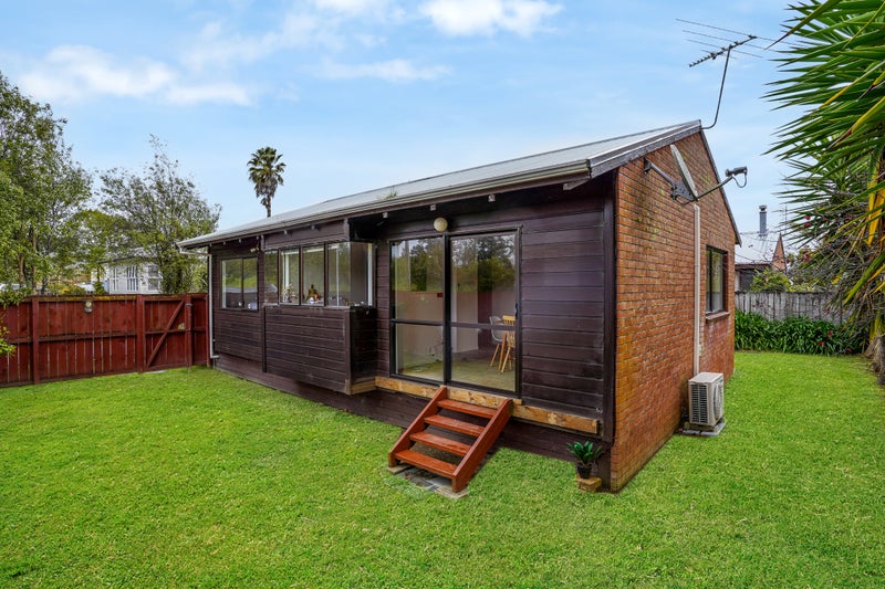 1/78 Glen Road, Ranui, Auckland - Carousel 1