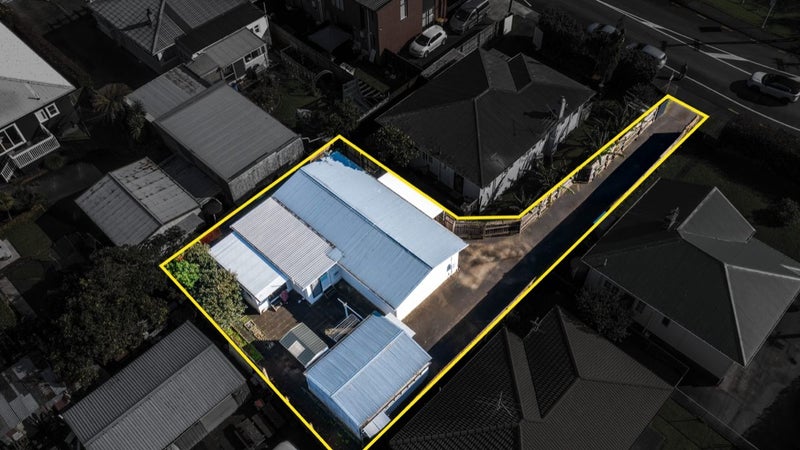 15A Fairburn Road, Otahuhu, Auckland - Carousel 1