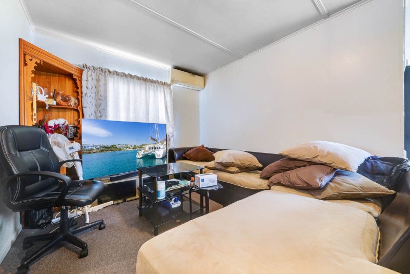 1/34 Plumley Crescent, Mangere, Auckland - Carousel 2