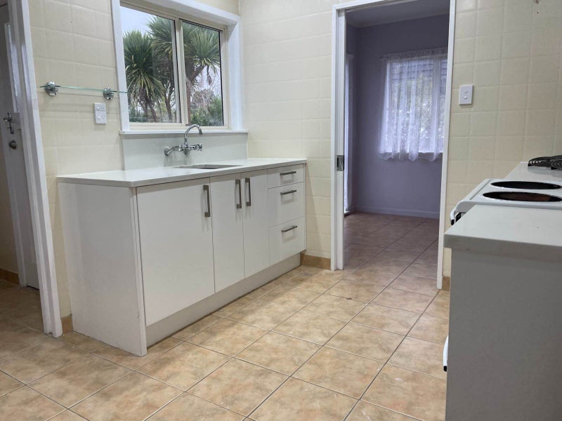 131 View Road, Sunnyvale, Auckland - Carousel 2