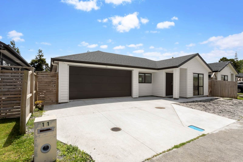 11 Hard Beech Street, Takanini, Auckland - Carousel 2