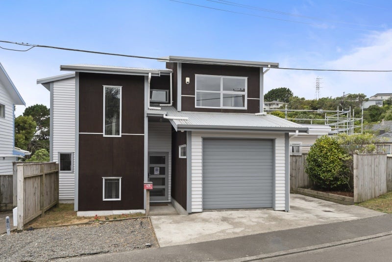 47B Lyndfield Lane, Newlands, Wellington - Carousel 1