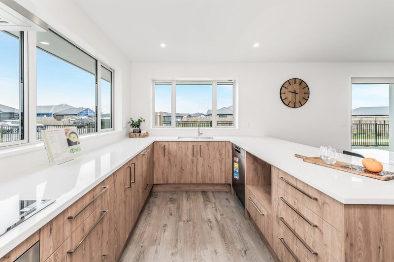 45 Da Vinci Avenue, Leeston, Leeston - Carousel 2