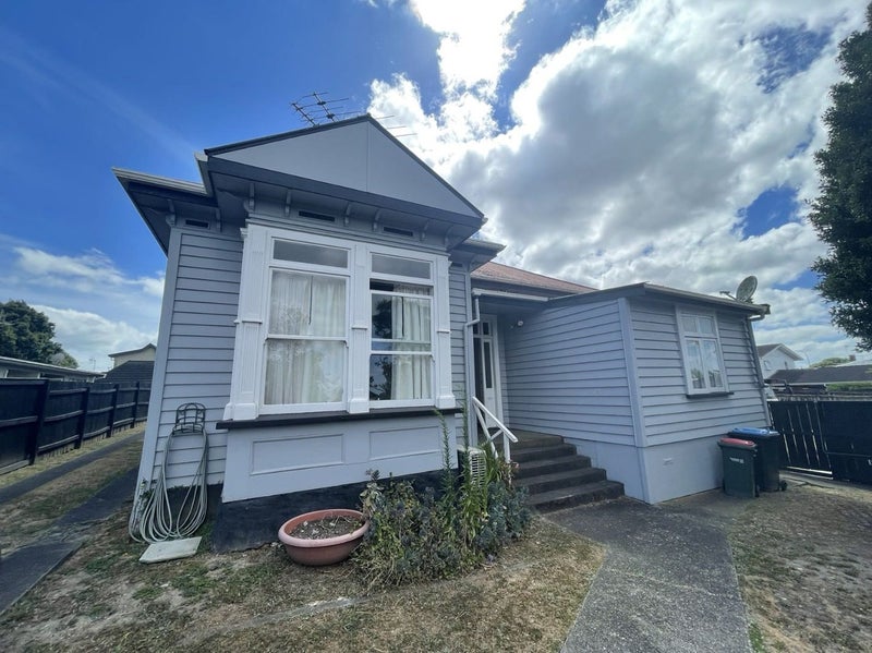 242 Mount Albert Road, Sandringham, Auckland - Carousel 2