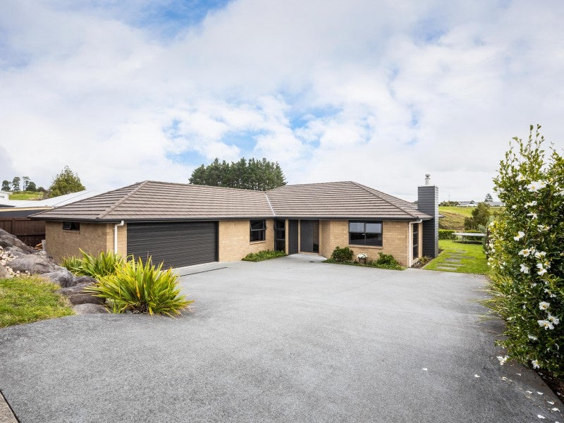 48 Ainslee Street, Highlands Park, New Plymouth - Carousel 1