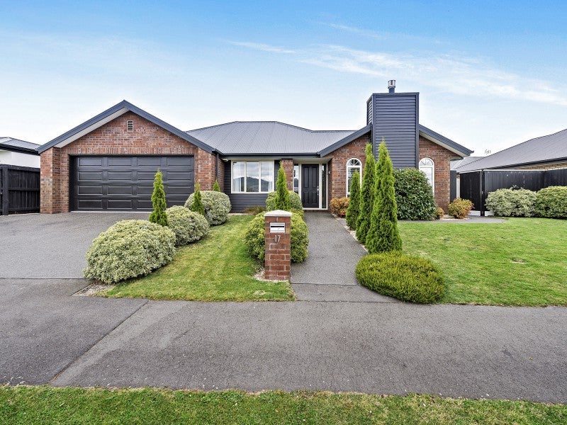 17 Josephine Crescent, Aidanfield, Christchurch - Carousel 1