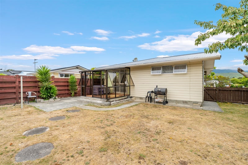 178 California Drive, Totara Park, Upper Hutt - Carousel 2