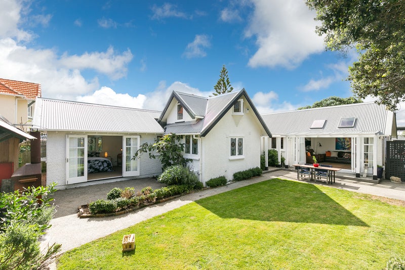 51 Forres Street, Seatoun, Wellington - Carousel 2