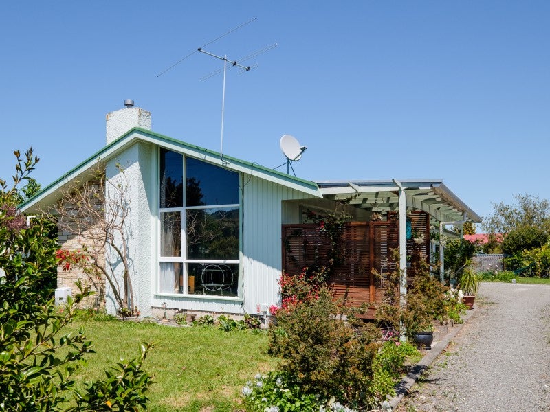 4 Leon Street, Riverdale, Gisborne - Carousel 1