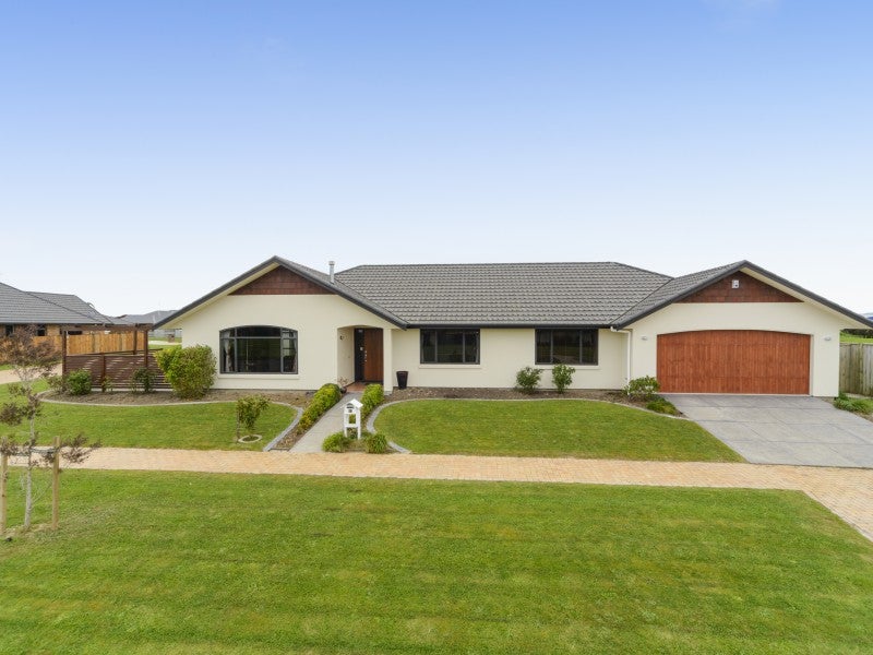 42 Clearview Drive, Milson, Palmerston North - Carousel 1