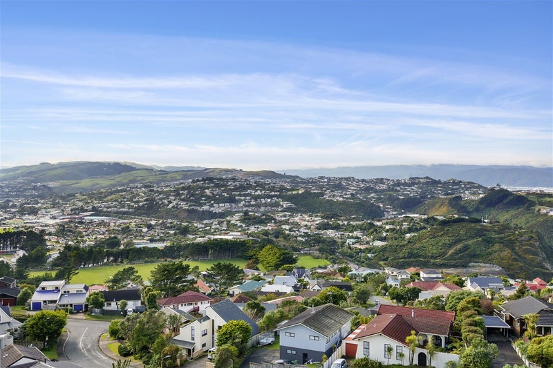 16 Jaunpur Crescent, Broadmeadows, Wellington - Carousel 1