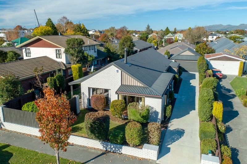 35 Sayers Crescent, Ilam, Christchurch - Carousel 1