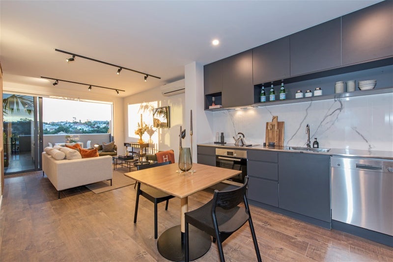 4/2 Second Avenue, Kingsland, Auckland - Carousel 2