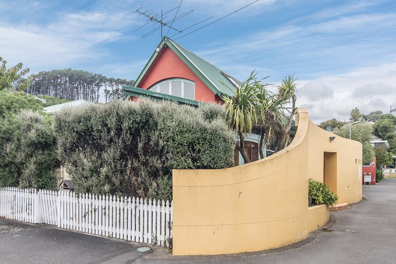 9 Regent Street, Newtown, Wellington - Carousel 1