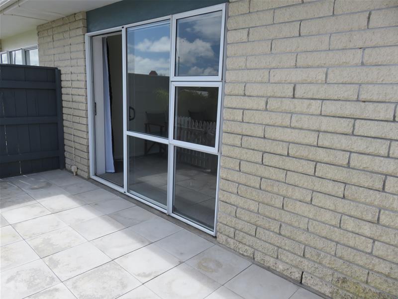 3/220 CORONATION Avenue, Welbourn, New Plymouth - Carousel 1