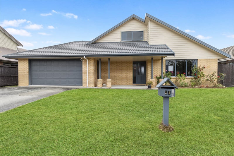11 Finchley Place, Hamilton East, Hamilton - Carousel 1