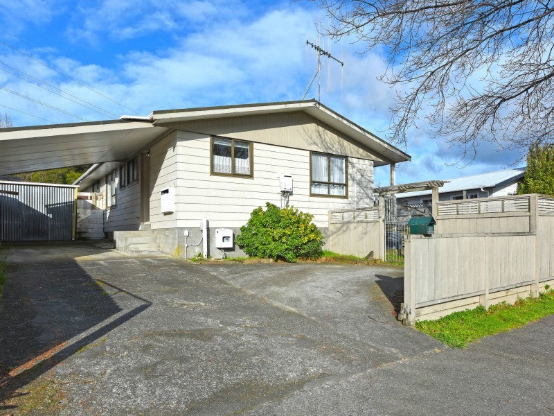 62A Gemstone Drive, Birchville, Upper Hutt - Carousel 1