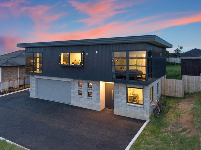 20 Raddington Way, Huntington, Hamilton - Carousel 2