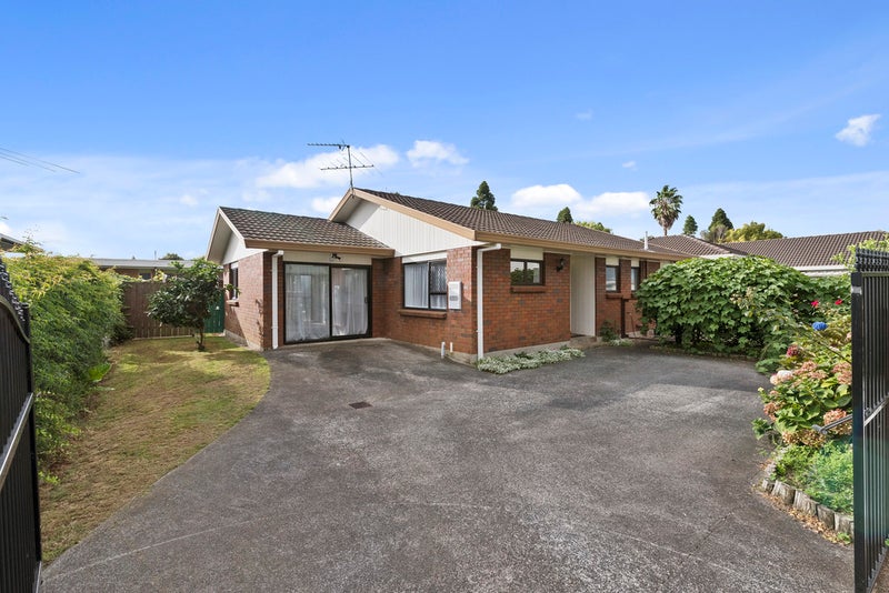 2/5 Edmund Hillary Avenue, Papakura, Papakura - Carousel 2