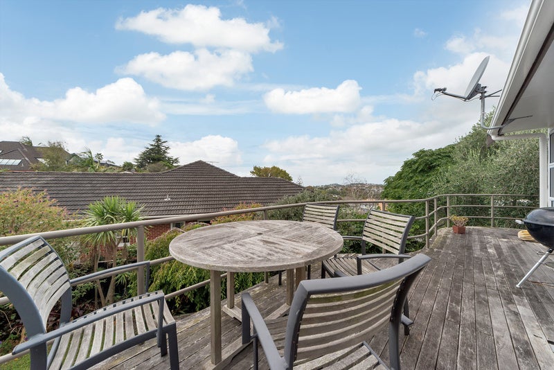 4 Southern Cross Road, Kohimarama, Auckland - Carousel 1