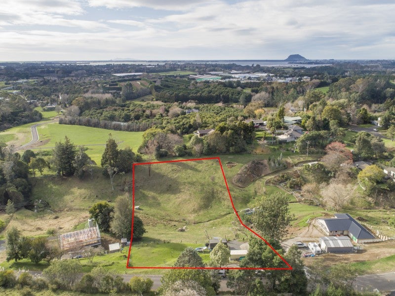 42 Corbett Drive, Minden, Tauranga - Carousel 1