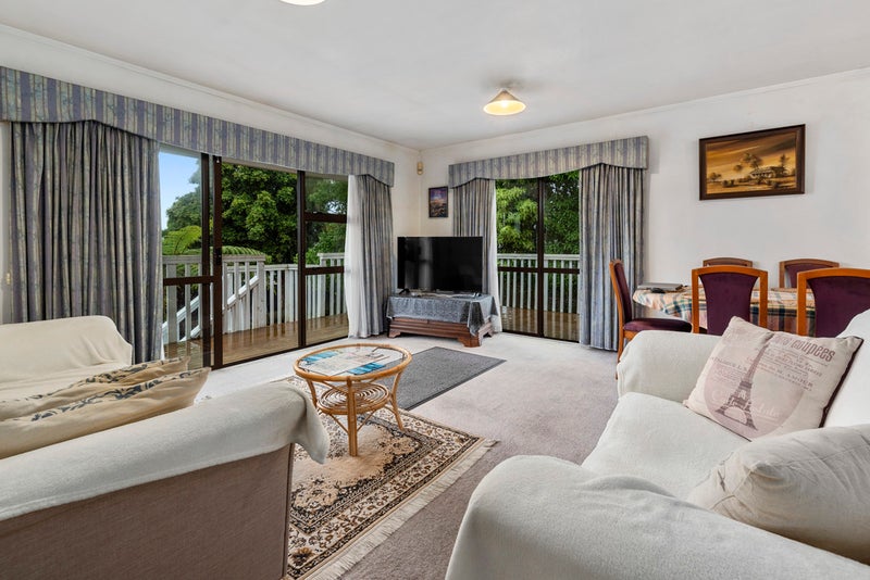 1/5 Neal Avenue, Glenfield, Auckland - Carousel 2