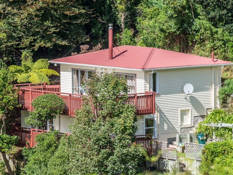 16 Blackbridge Road, Wadestown, Wellington - Carousel 1