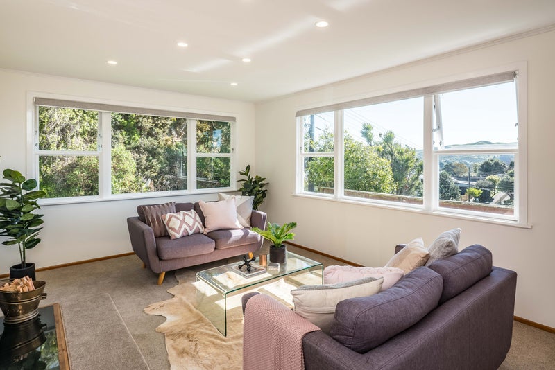 7 Leona Way, Paparangi, Wellington - Carousel 2