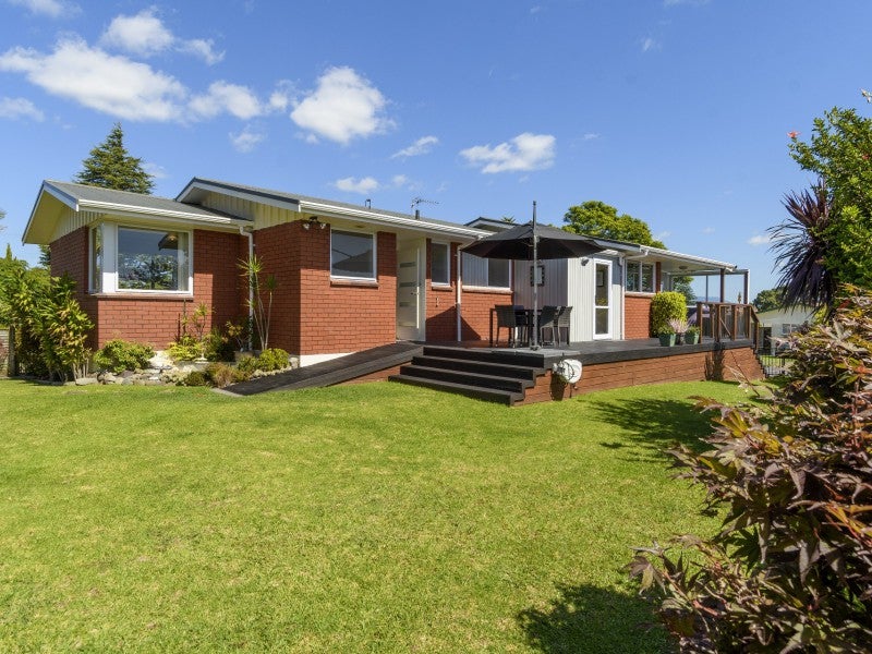 11 Woods Avenue, Matua, Tauranga - Carousel 1